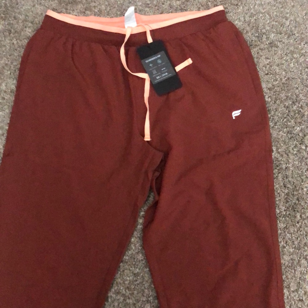 Fabletics large Fundamental pant.